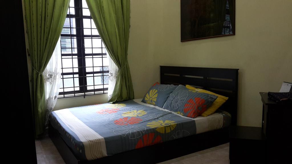 Roemahkoe Holidayhome Malacca Extérieur photo