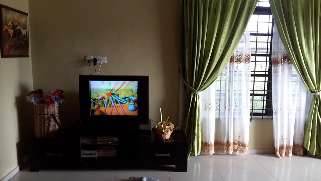 Roemahkoe Holidayhome Malacca Extérieur photo