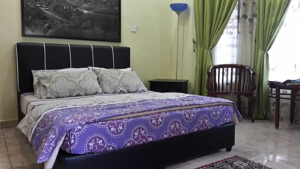 Roemahkoe Holidayhome Malacca Extérieur photo