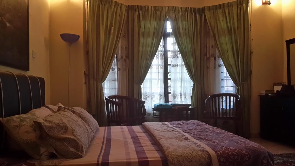 Roemahkoe Holidayhome Malacca Extérieur photo