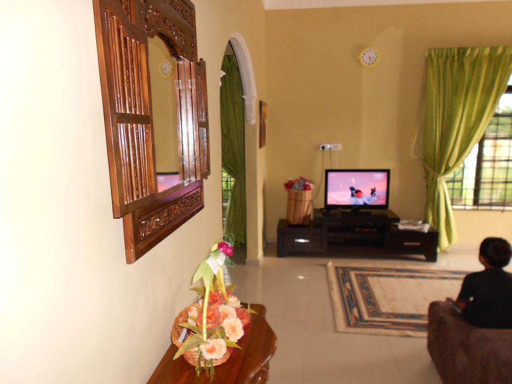 Roemahkoe Holidayhome Malacca Extérieur photo